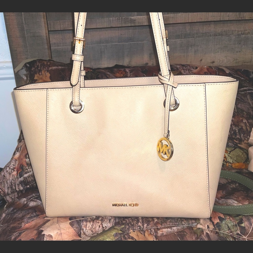 Michael Kors Purse Used Once